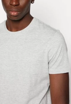 Pier One Unisex 5 Pack - T-Shirt Basic - Black /Dark Blue/Dark Green 19 Pier One Unisex 5 Pack - T-Shirt Basic - Black /Dark Blue/Dark Green -Pier One 02e7c78a7d0a493fb729f5f1bba05c43