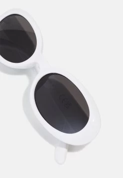 Pier One Unisex - Zonnebril - White 7 Pier One Unisex - Zonnebril - White -Pier One 23546918e94f4ab28ea73c60259a89c5