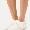 Pier One Pantoffels - White