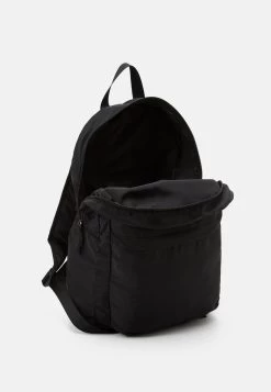 Pier One Travel Compact Backpack Foldable Unisex - Rugzak - Black -Pier One 5857bf9f87bd4921afcc6369b3f34f5d