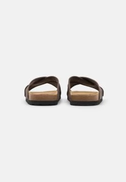 Pier One Unisex - Pantoffels - Brown -Pier One b64bd94841374f58a4a8e2cf13040258